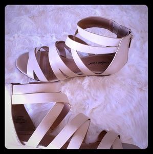 Womens size 10 wide wedge sandals NWOB